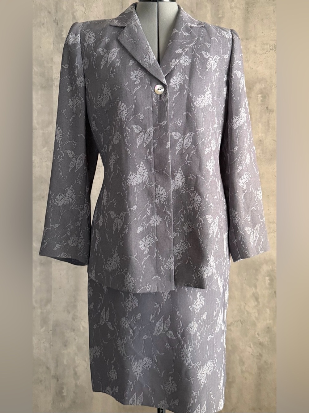 Le Suit Charcoal Gray Floral Jacquard Skirt Suit 2pc Set Blazer Sz10P